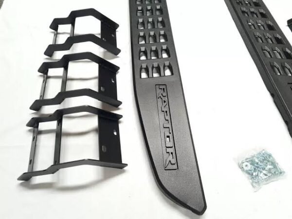 ESTRIBOS TIPO RAPTOR PARA FORD F-150 2021+